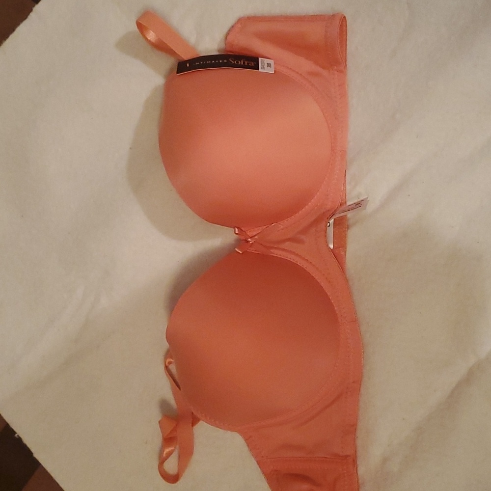 Bras - Picture 7 of 7
